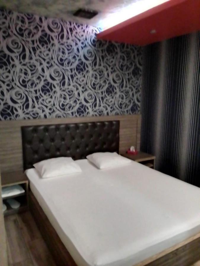 Planet Hotel Yerevan Exterior foto