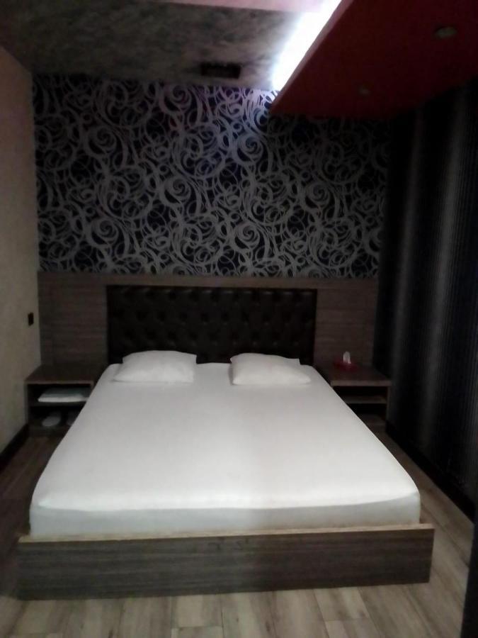 Planet Hotel Yerevan Exterior foto